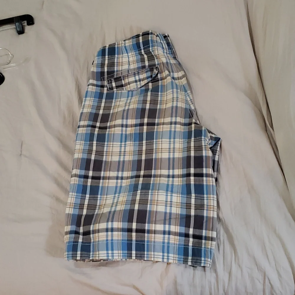Aeropostal Plaid Blue/Tan Mens sz 34